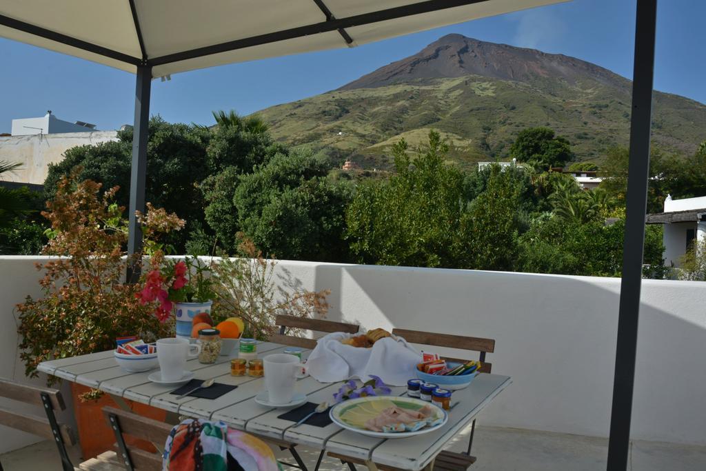 Il Gabbiano Relais In Stromboli Apart otel Oda fotoğraf