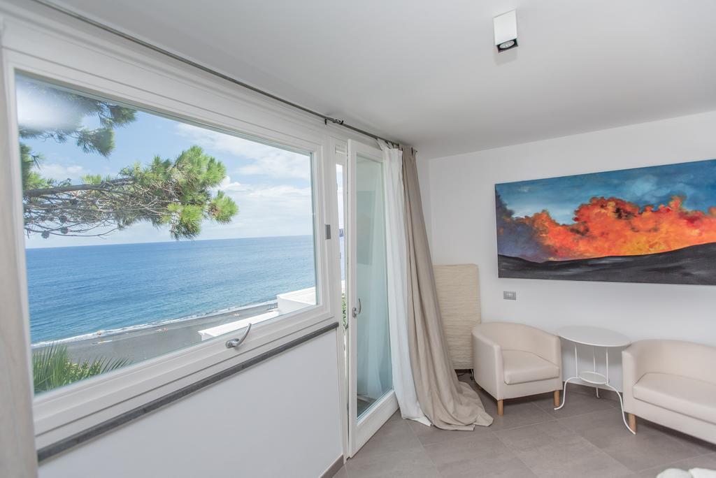 Il Gabbiano Relais In Stromboli Apart otel Oda fotoğraf