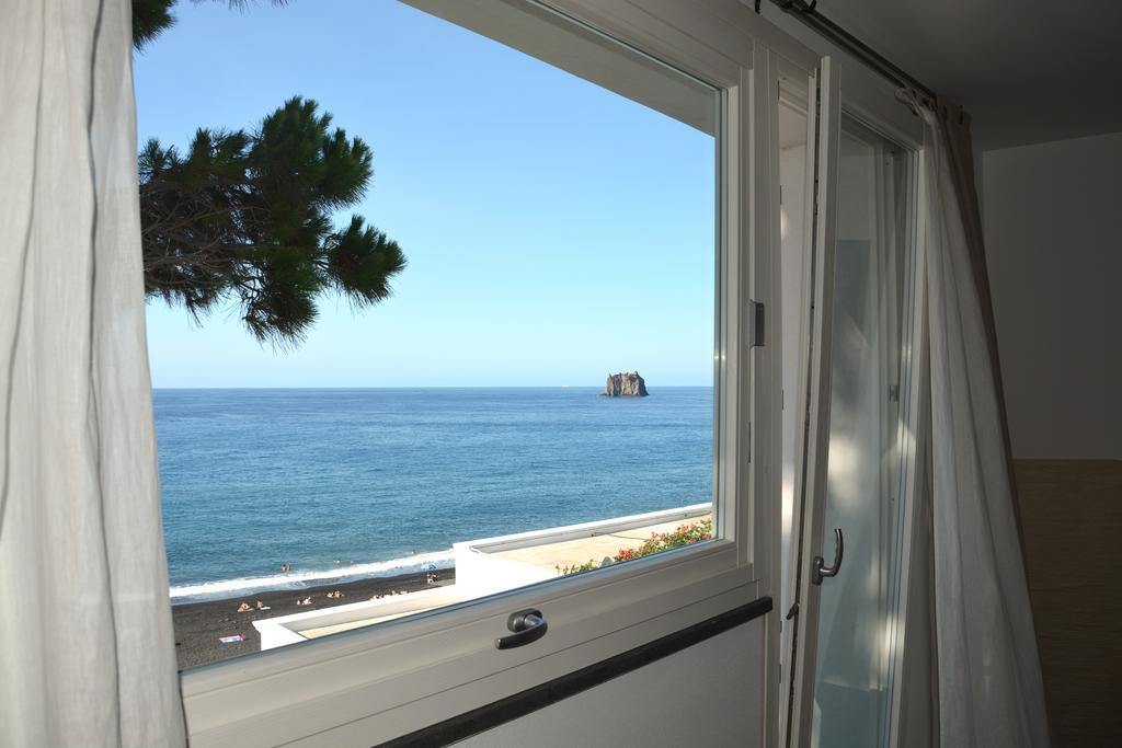 Il Gabbiano Relais In Stromboli Apart otel Oda fotoğraf